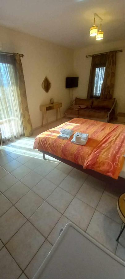 Voreas Hotel Káto Loutrákion Dış mekan fotoğraf
