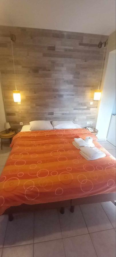 Voreas Hotel Káto Loutrákion Dış mekan fotoğraf