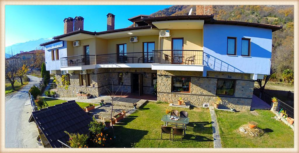 Voreas Hotel Káto Loutrákion Dış mekan fotoğraf