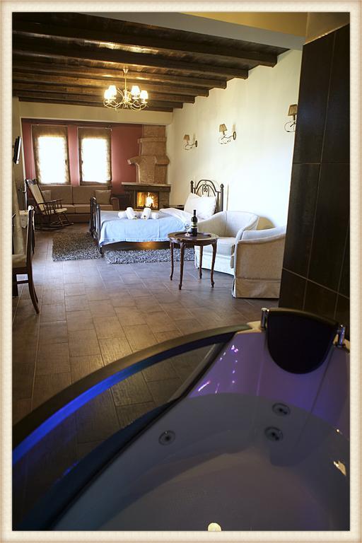 Voreas Hotel Káto Loutrákion Oda fotoğraf