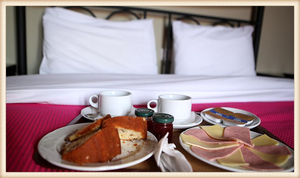 Voreas Hotel Káto Loutrákion Oda fotoğraf
